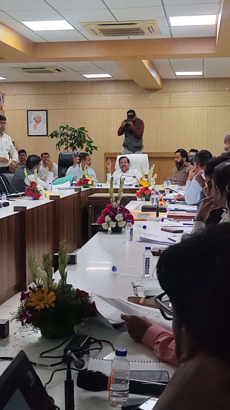 लोहगावला पाण्याच्या टाक्यांचा मार्ग मोकळा; वनमंत्री नाईक यांचा तातडीने जागा हस्तांतरित करण्याचा आदेश
