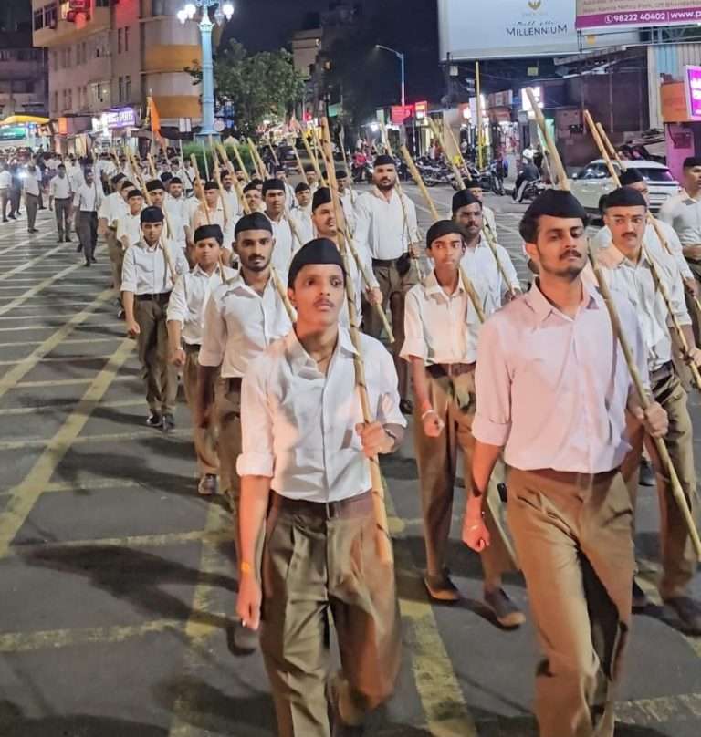 रा.स्व. संघ मोतीबाग नगर तर्फे ‘कौमुदी संचलन’