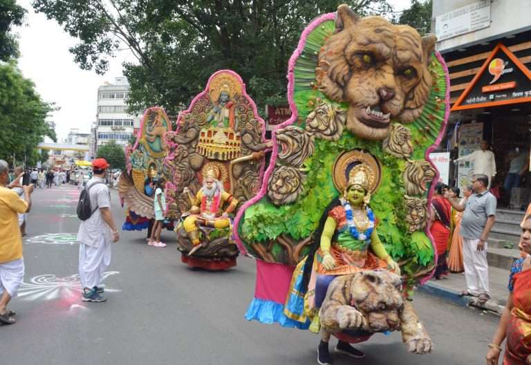 हरे राम हरे कृष्णा… च्या जयघोषात पुण्यात श्री श्री जगन्नाथ रथयात्रा