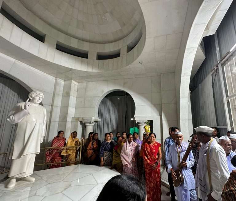 वारकऱ्यांची साधू वासवानी मिशनला वार्षिक पारंपारिक भेट