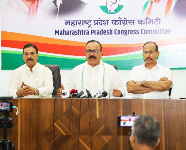 मुंबईतील अब्जावधी रुपयांच्या जमिनी अदानीच्या घशात, आता मंत्रालय व विधिमंडळ कधी देणार?: हर्षवर्धन सपकाळ