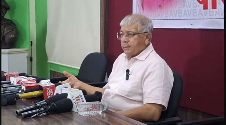 भारत-पाक संघर्षात विजयाची संधी का दवडली?पंतप्रधान मोदी  उत्तर द्या– आंबेडकरांचा सवाल