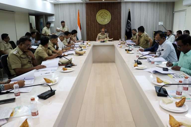 सुरक्षितेतच्यादृष्टिने स्कूल बस नियमावलीचे काटेकोरपणे पालन व्हावे-पोलीस आयुक्त अमितेश कुमार