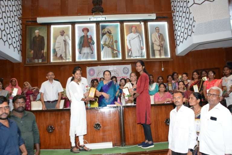 भटक्या विमुक्तांनी आरक्षण व शासनाच्या योजना यांचा लाभ घेऊन स्वत:चे, कुटुंबाचे व समाजाचे सक्षमीकरण करावे…. डॉ.नीलम गोऱ्हे