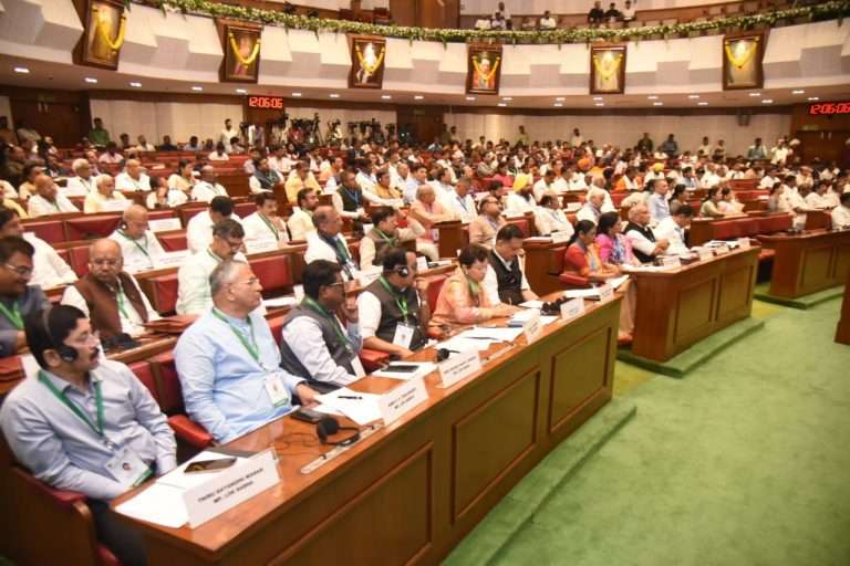 “लोकशाहीला मजबुती देणाऱ्या समित्यांचे कार्य अत्यंत मोलाचे!” — उपसभापती डॉ. नीलम गोऱ्हे
