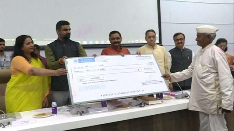 प्रधानमंत्री धरती आबा जनजातीय ग्राम उत्कर्ष अभियानात पुणे जिल्हा राज्यात प्रथम क्रमांकावर आणण्याकरीता काम करावे
