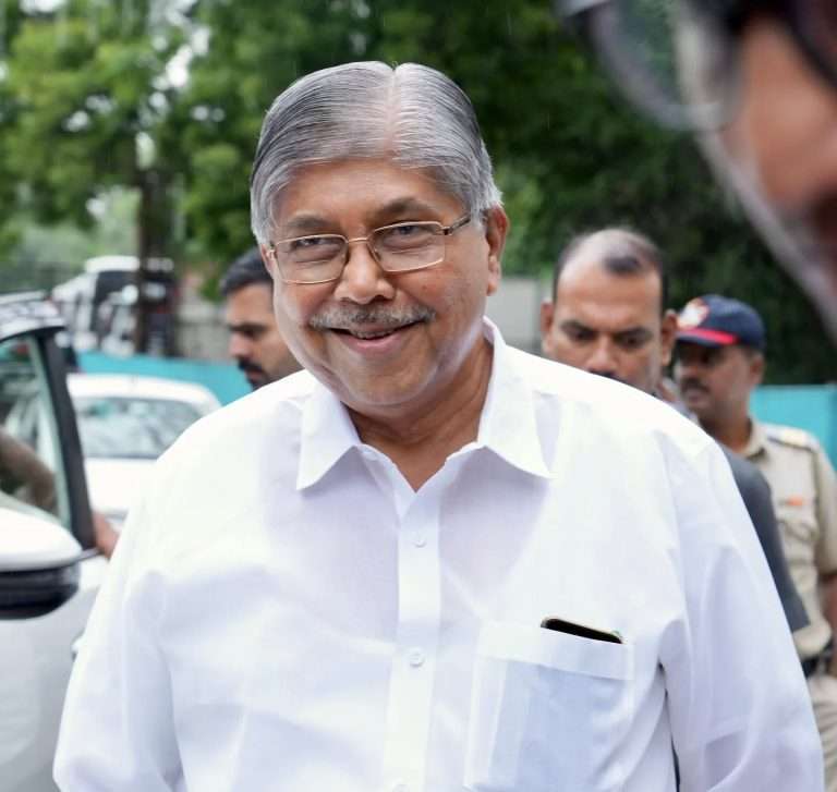 अभियांत्रिकी, वैद्यकीय आणि व्यावसायिक अभ्यासक्रम प्रवेशांसाठी एसईबीसी-ओबीसी विद्यार्थ्यांना जातवैधता प्रमाणपत्र सादर करण्यासाठी पुन्हा तीन महिने मुदतवाढ