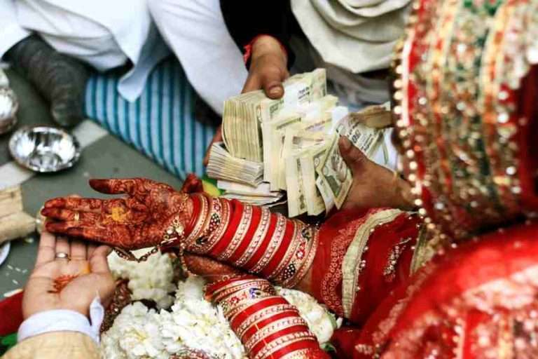पुण्यात आणखी एक हुंडाबळी,२० वर्षीय विवाहितेची आत्महत्या