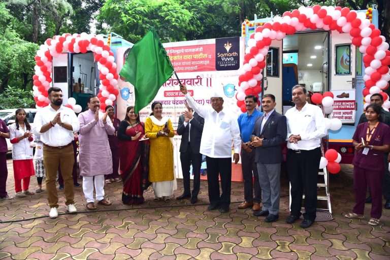 समर्थ युवा फाउंडेशन यांच्यावतीने आणि महाराष्ट्र नॅचरल गॅस लिमिटेड यांच्या सहकार्याने आरोग्यवारीचा शुभारंभ