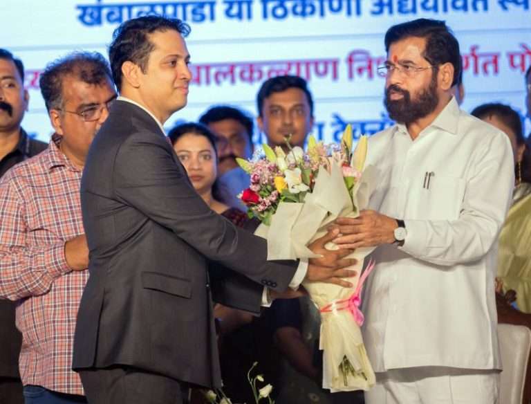 श्रीकांत शिंदेंच्या फाउंडेशनला मोठ्या देणग्या:महाराष्ट्रात कोट्यवधींची कंत्राटे