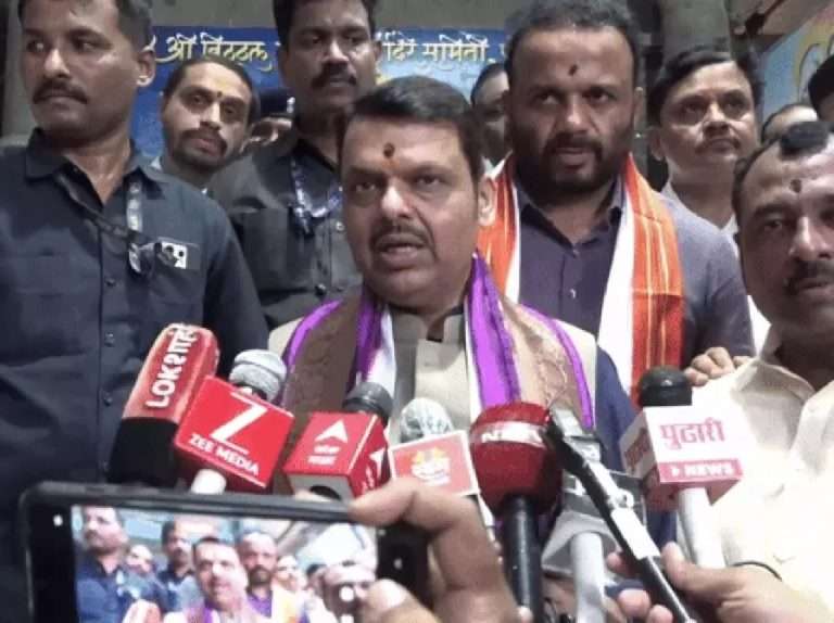 देवेंद्र फडणवीस यांनी सांगितला शरद पवार, उद्धव ठाकरेंच्या शुभेच्छांचा अर्थ