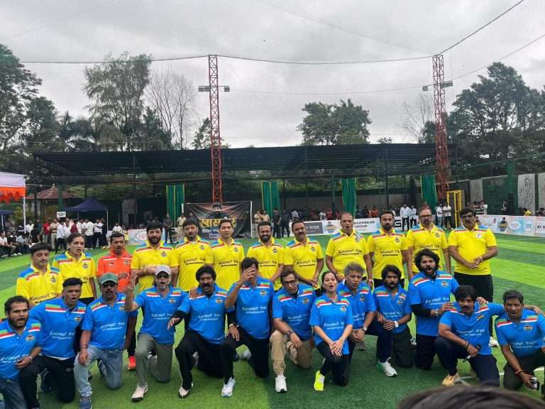सिनेकलाकारांच्या समवेत क्रिकेट खेळण्याचा मंत्री मोहोळांनी लुटला आनंद … म्हणाले,’खेळ, संघभावना आणि एक वेगळी ऊर्जा मिळाली