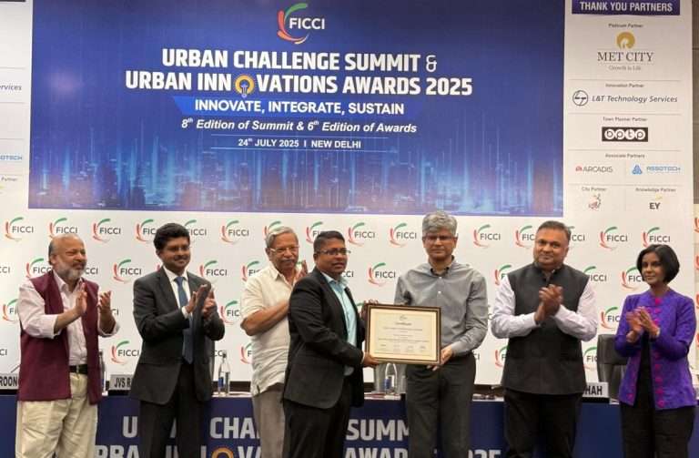 वीज मागणीच्या अंदाजासाठी एआयचा वापर,महावितरणचा फिक्कीतर्फे सन्मान