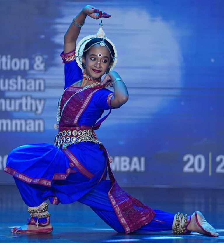 अखिल भारतीय राष्ट्रीय सांस्कृतिक नृत्य स्पर्धा ‘अंतरंग उत्सव’ मध्ये ध्रुव ग्लोबलच्या विद्यार्थीनी शरीन काळे व मृदुला जोडे चे उत्कृष्ट प्रदर्शन