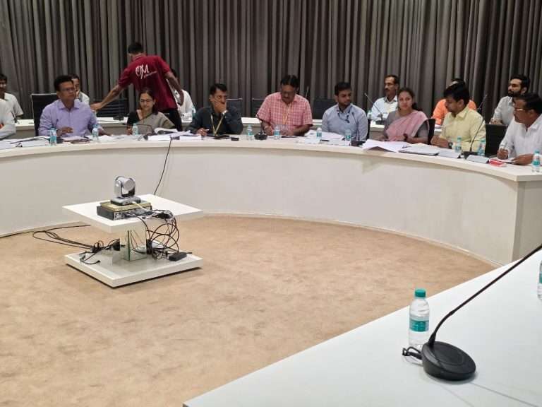 कात्रज कोंढवा रस्ता,सातारा-मुंबई रस्ता व पुणे-हडपसर -सोलापूर रस्ता रुंदीकरणासाठी भूसंपादन दीड महिन्यात