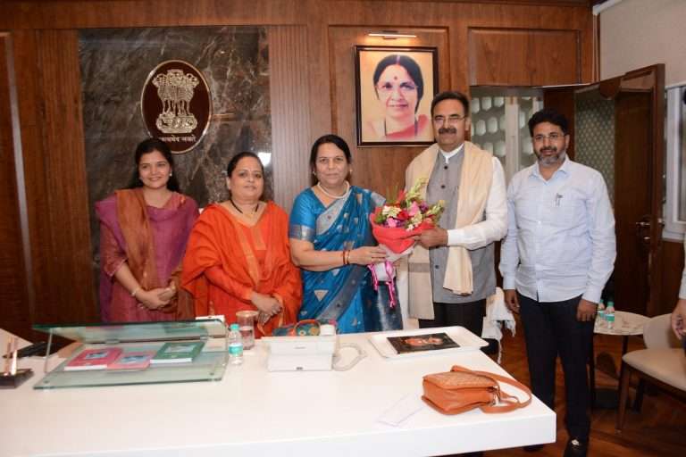 हरियाणा विधानसभेचे अध्यक्ष हरविंदर कल्याण यांनी महराष्ट्र विधानपरिषद उपसभापती डॉ. नीलम गोऱ्हे यांची घेतली सदिच्छा भेट