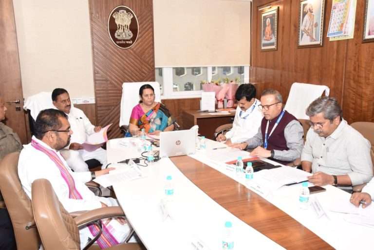 ऊसतोड कामगार कायद्याची प्रक्रिया गतीने पूर्ण करा :उपसभापती डॉ. नीलम गोऱ्हे