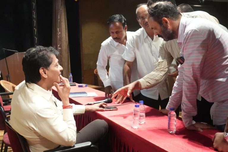हिंजवडीतील वाहतूक कोंडी सोडवण्यासाठीपरिसरातील रस्ते रुंदीकरणासाठी भूसंपादन करणार