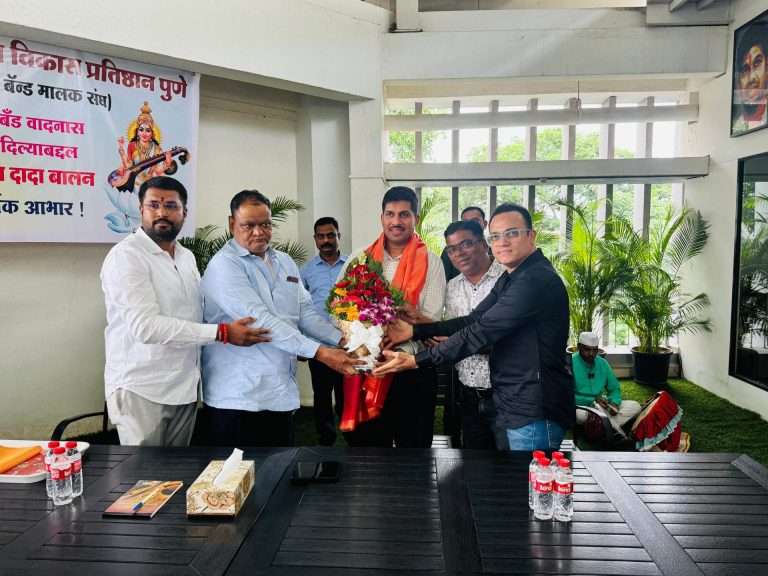 ‘बँड कला विकास प्रतिष्ठान’च्या वतीने पुनीत बालन यांचा सत्कार-डीजे मुक्त गणेशोत्सवाच्या भूमिकेचे स्वागत