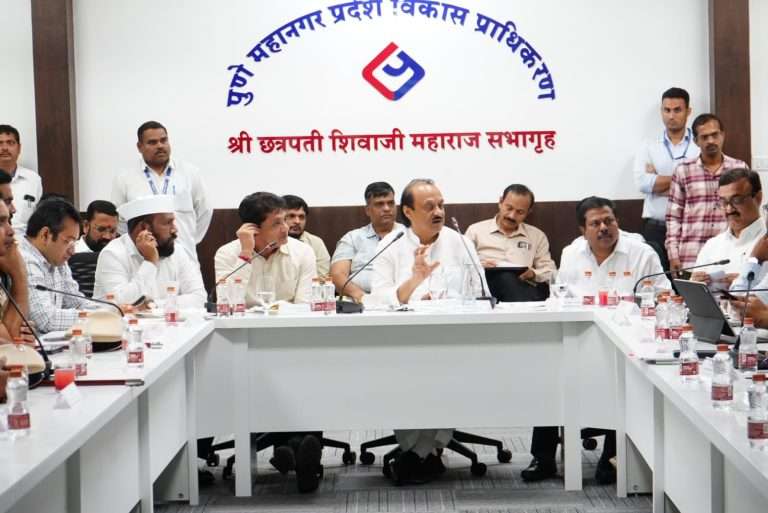 भविष्यातील अडचणी विचारात घेऊनदीर्घकालीन उपाययोजनांचे नियोजन करा