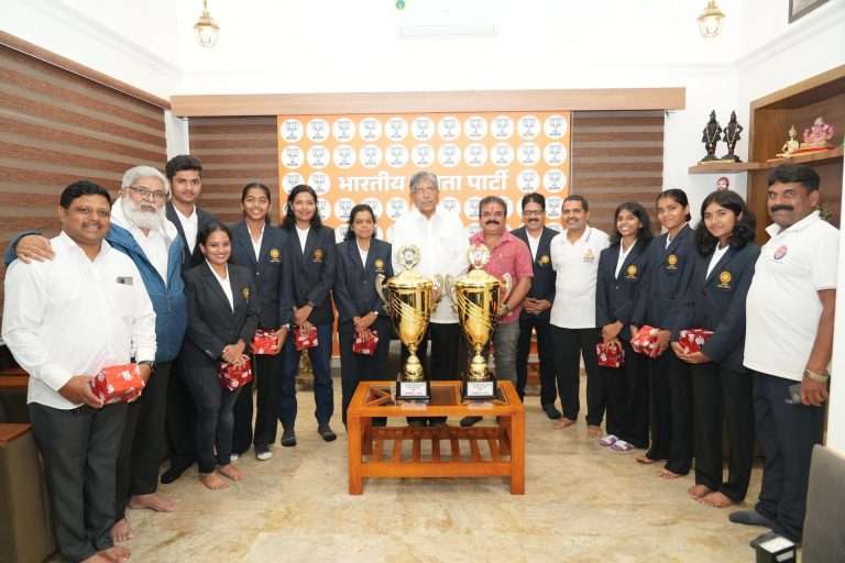 केंद्र सरकार प्रमाणे राज्यात देखील रोलबॉल च्या खेळाडूंना नोकरीत आरक्षणासाठी प्रयत्न करणार – ना. चंद्रकांतदादा पाटील.