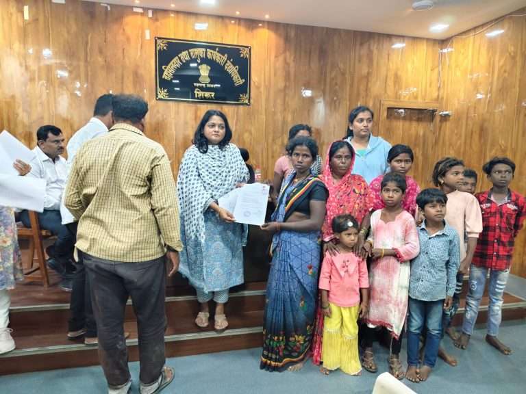 जिल्हा विधी सेवा प्राधिकरणाच्या प्रयत्नामुळे १२ पिडीत कामगारांची सुटका