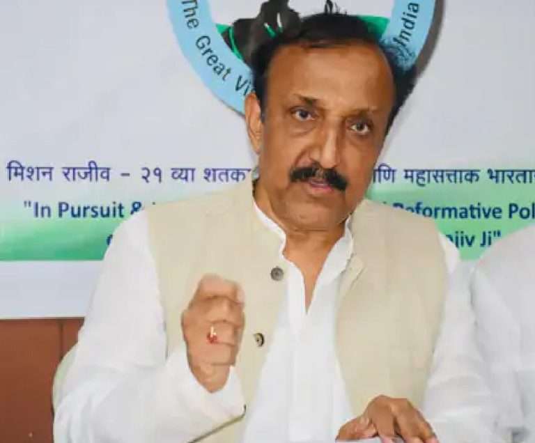 ‘व्यवस्थेवर विश्वास’ न राहिल्यानेच डॅा संपदा मुंडे’नी हातावर लिहीले आत्महत्येचे कारण..!