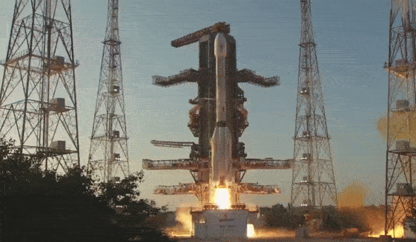 इस्रोने सर्वात महागडा व शक्तिशाली उपग्रह NISAR लाँच केला