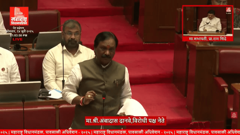 सत्ताधारी पक्षाच्या आमदाराना परवाने देण्यासाठी नवीन ३२८ दारू दुकानांना परवानगी दिली जात आहे का?