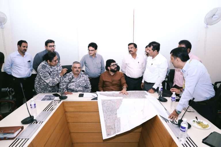 पुणे आंतरराष्ट्रीय विमानतळ परिसरातील रस्त्यांचे रुंदीकरण आणि सौंदर्यीकरणाचे काम सुरु …