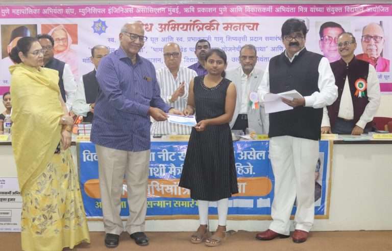 कंत्राटदार, अभियंत्यांनी विधायक कार्याला प्राधान्य द्यावे-डाॅ. श्रीपाल सबनीस