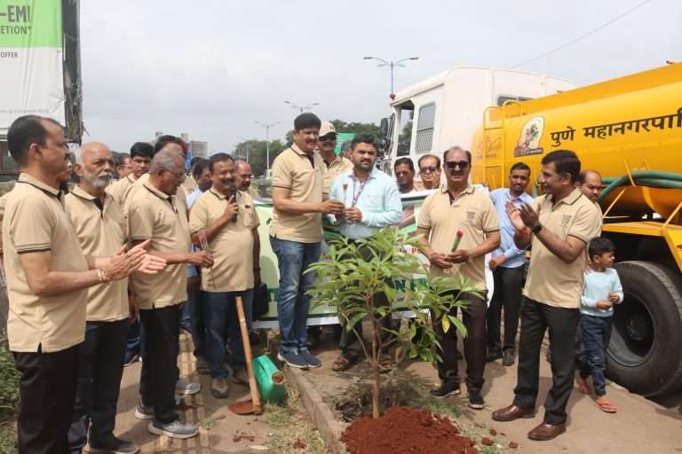 बिल्डर असोसिएशन ऑफ इंडियातर्फे वृक्षरक्षाबंधन
