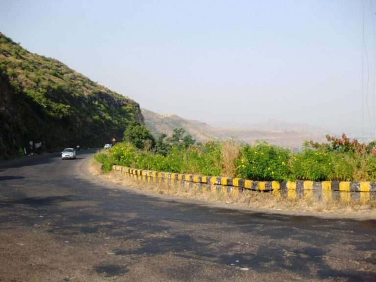 दिवेघाटातील वाहतूक मार्गात बदल