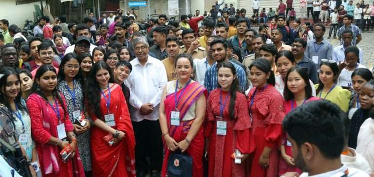 ‘ग्लोबल गणेश फेस्टिवल’मध्ये परदेशी नागरिकांसाठी दोन दिवस हेरिटेज वॉक व गणपती दर्शन; २०० जणांचा उत्स्फूर्त सहभाग