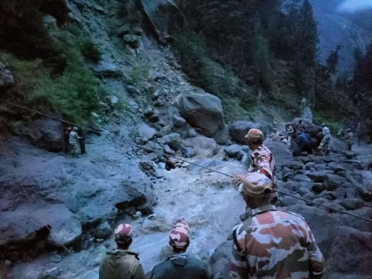 महाराष्ट्राचे 34 पर्यटक उत्तराखंडमध्ये बेपत्ता ? पुणे जिल्ह्यातील 19?
