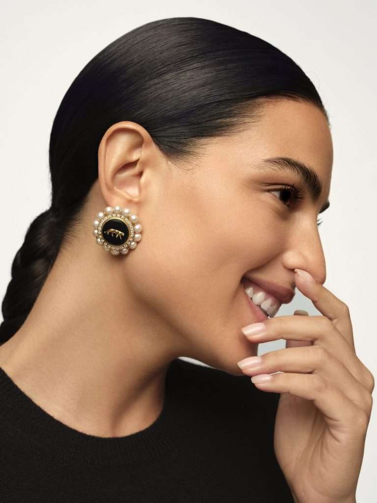 टाटा क्लिक लक्झरीच्या विशेष भागीदारीत सब्यसाचीने सादर केले संपूर्ण भारतासाठी डिजिटल बुटिक