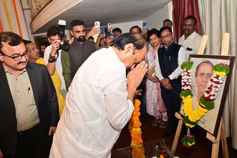 महसूल विभागाने लोकाभिमुख, पारदर्शक आणि गतीमान पद्धतीने कामे करावे-उपमुख्यमंत्री अजित पवार