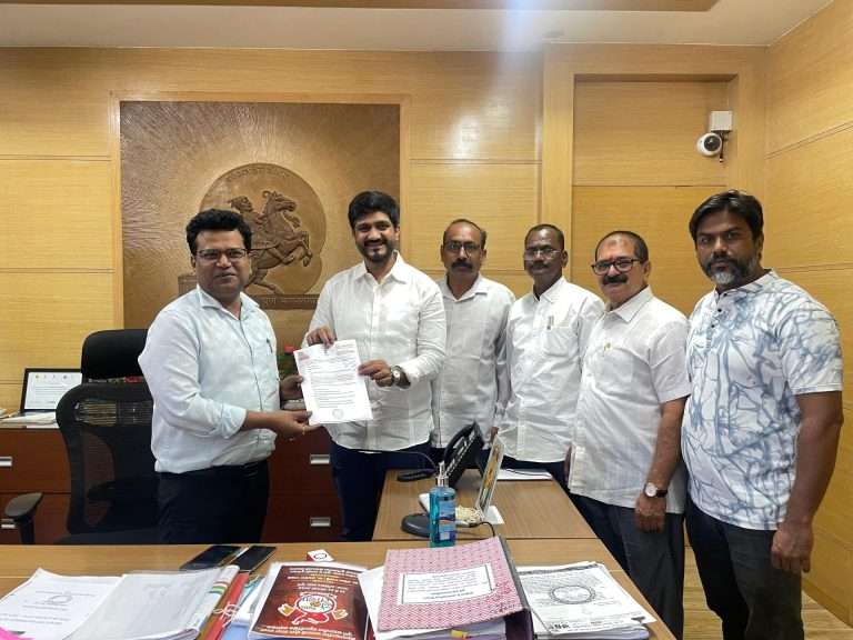 सहकारनगरमधील २० वर्षापूर्वीचे सर्वोत्कृष्ट क्रीडा संकुल वर्षानुवर्षे धूळ खात पडून..