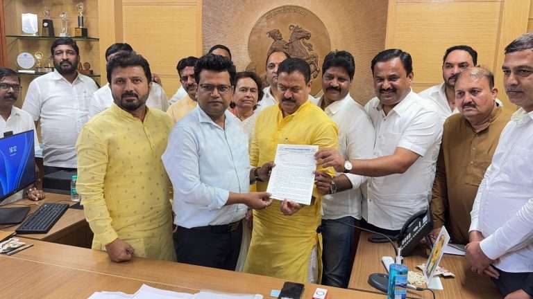 महापालिका निवडणुकीसाठी महापालिका प्रशासन व पोलीस प्रशासनाचा वापर थांबवा : महाविकास आघाडी