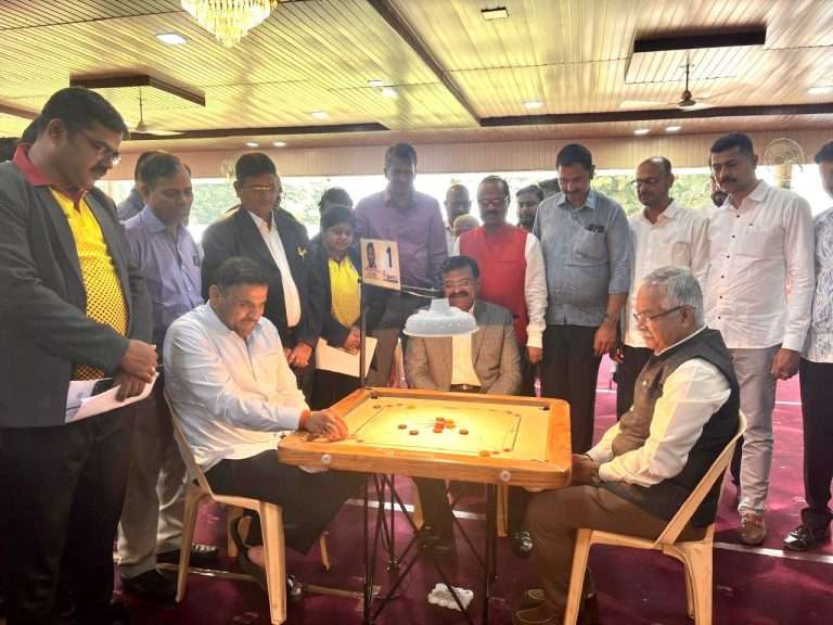 दुसऱ्या कै. विनायक निम्हण स्मृती करंडक 59व्या महाराष्ट्र राज्य कॅरम अजिंक्यपद स्पर्धेत रियाझ अकबर अली,रहीम खान,अभिजीत त्रिपणकर,मोहम्मद गुफरान यांची आगेकूच