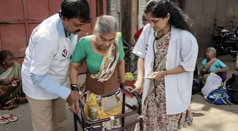 डॉक्टर नव्हे,देव !