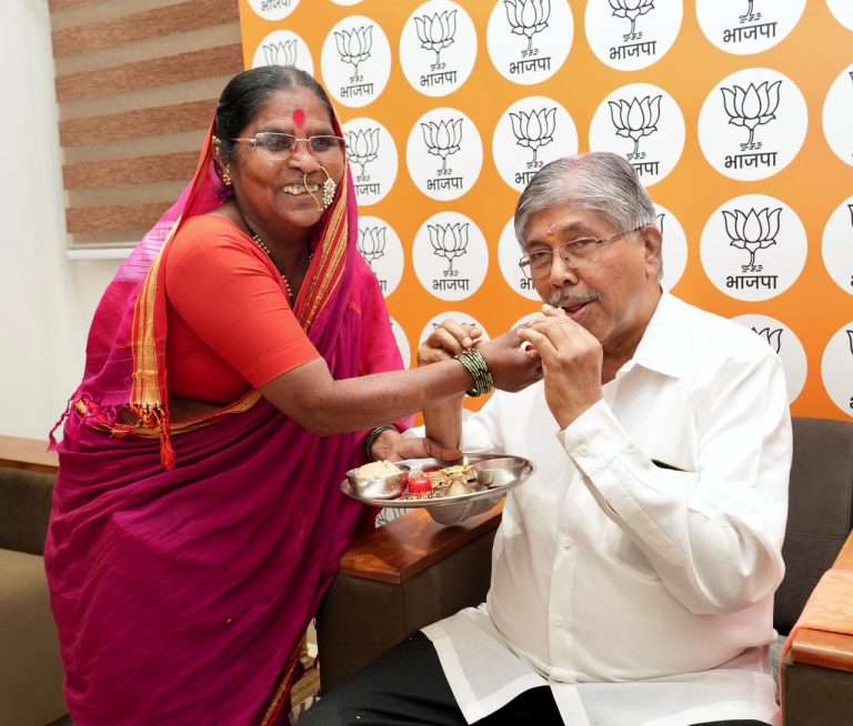 ईडा पीडा टळो, माझ्या चंद्रकांतच्या हातून लोकांच्या सेवंचं काम कायम घडत राहो- पद्मश्री राहीबाई पोपेरे