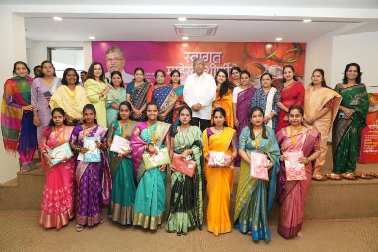 आजच्या महिलांनी जिजामातेची भूमिका बजावण्याची गरज!