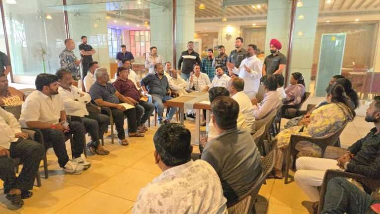 आयुक्तांच्या हकालपट्टीची दलित अत्याचार प्रतिबंधक कृती समितीची मागणी