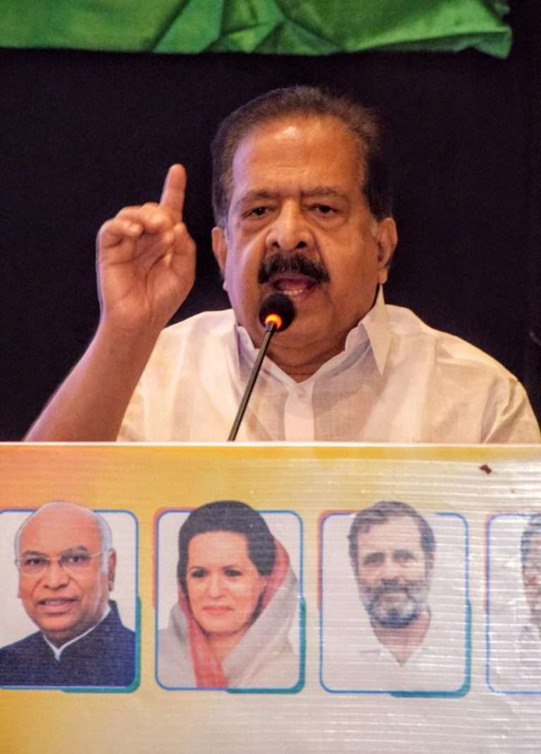 दोन्ही भाऊ एकत्र येत असतील तर आम्हाला अडचण नाही:ठाकरे बंधूंच्या युतीच्या चर्चांवर रमेश चेन्नीथलांचे मोठे विधान