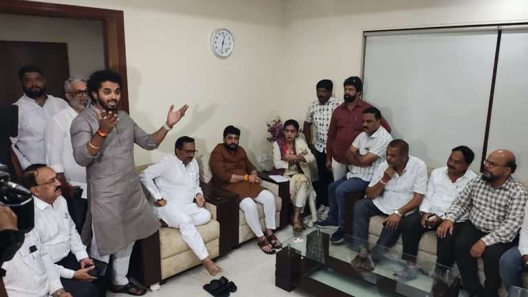 मानाचे गणपती अर्धातास आधी,दगडूशेठला बदलेला क्रम कायमच ,तर भाऊ रंगारी,मंडई पारंपारिक क्रमानेच .