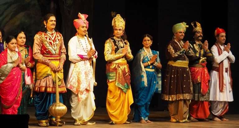 संगीत सौभद्र.. पाच तास.. 56 नाट्यपदे.. टाळ्या अन्‌‍ वन्समोअर