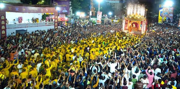 तब्बल ३१ तास चालली पुण्याची विसर्जन मिरवणूक