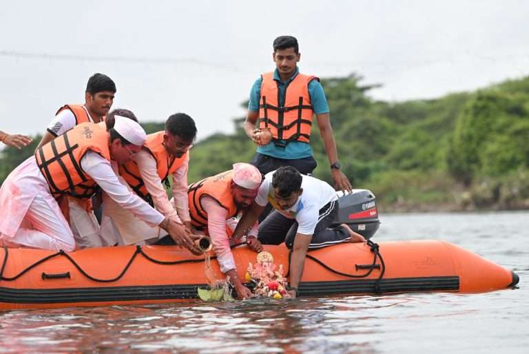 ‘एमआयटी एडीटी’ विद्यापीठाच्या बाप्पाला निरोप