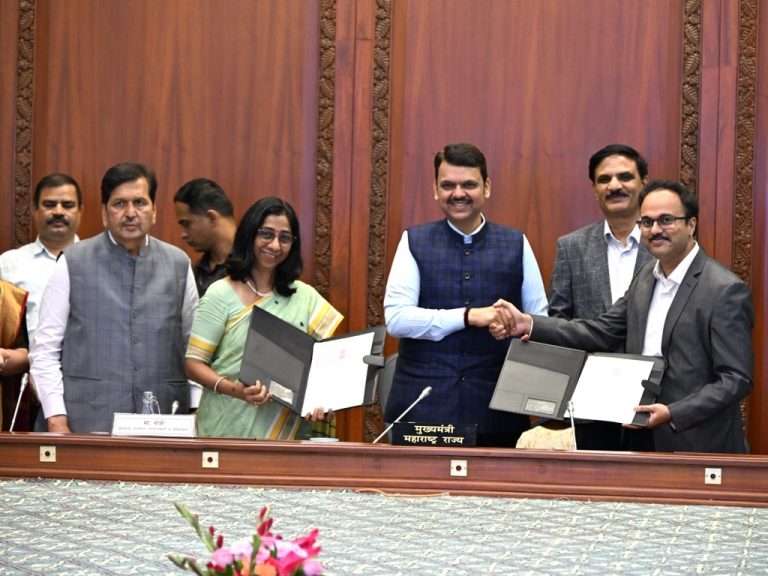 महिन्द्रा ट्रॅक्टर्स आणि महाराष्ट्र सरकार यांची गडचिरोली येथे कौशल्य विकास केंद्र सुरू करण्यासाठी भागीदारी